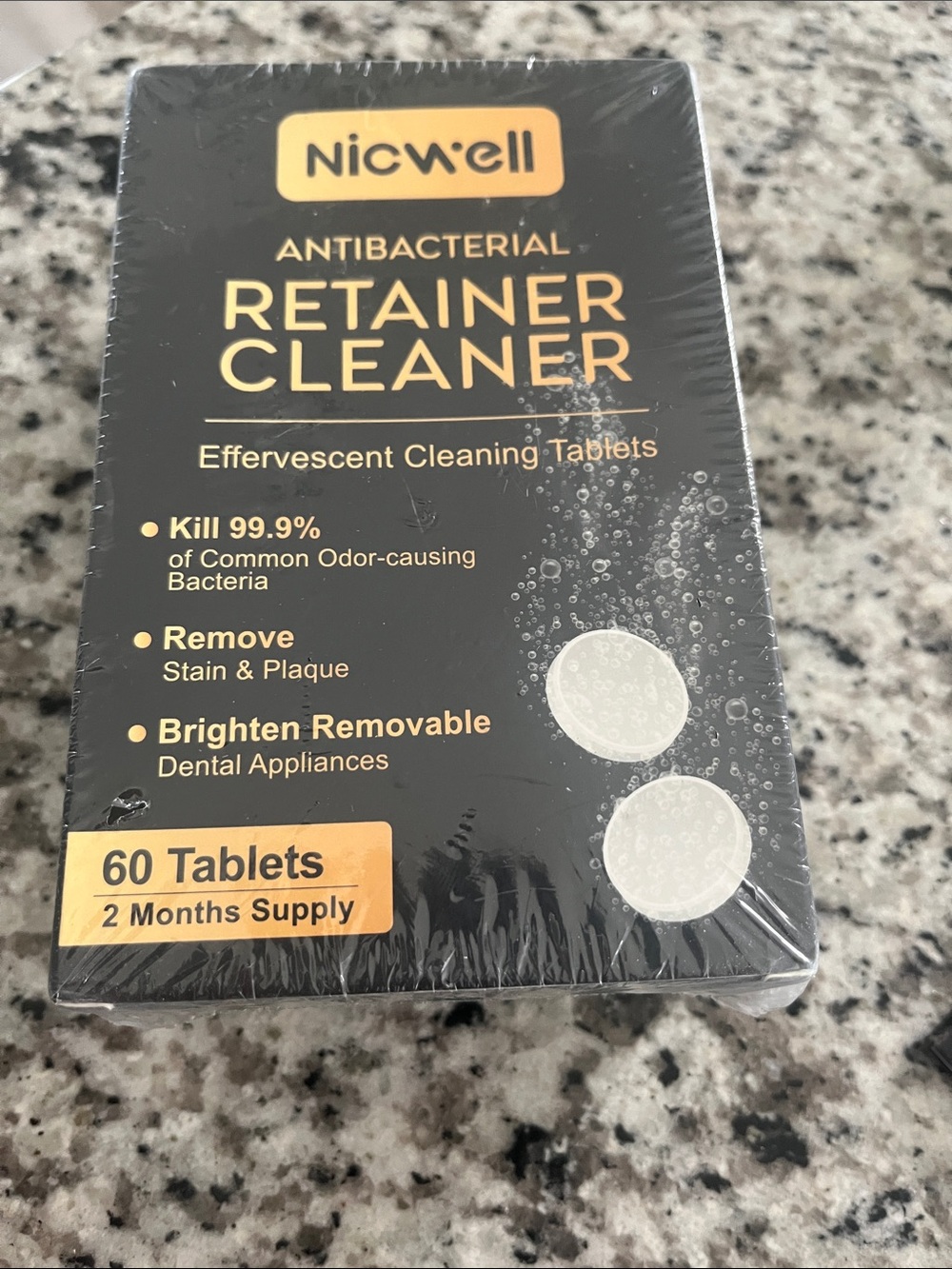 Antibacterial Retainer Cleaner Tablets - Black & Gold